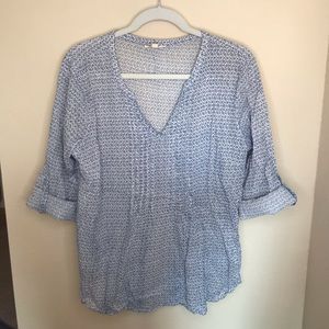 Hester & Orchard Lightweight Peasant V Neck Top